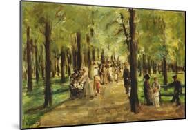 Walkers in the Tiergarten; Spazierganger Im Tiergarten, 1918-Max Liebermann-Mounted Premium Giclee Print