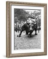 Wall Street Bull Sculpture-Chris Bliss-Framed Photographic Print