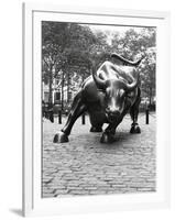 Wall Street Bull Sculpture-Chris Bliss-Framed Photographic Print