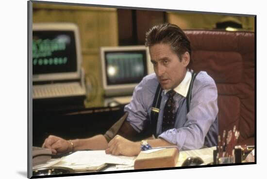 Wall street by Oliver Stone with Michael Douglas, 1987 (photo)-null-Mounted Photo