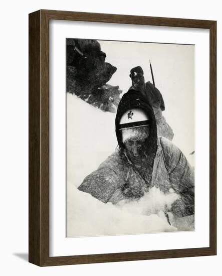 Walter Bonatti-Mario de Biasi-Framed Giclee Print