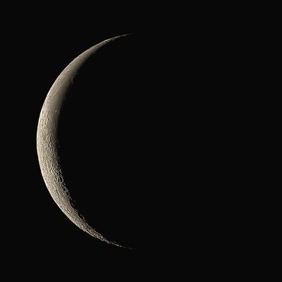 https://imgc.allpostersimages.com/img/posters/waning-crescent-moon_u-L-PZHKUA0.jpg?artPerspective=n