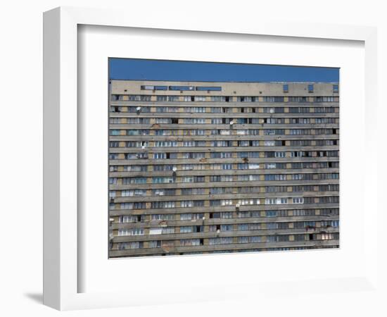 War Damaged Apartment Block, Sarajevo, Bosnia, Bosnia-Herzegovina-Graham Lawrence-Framed Photographic Print