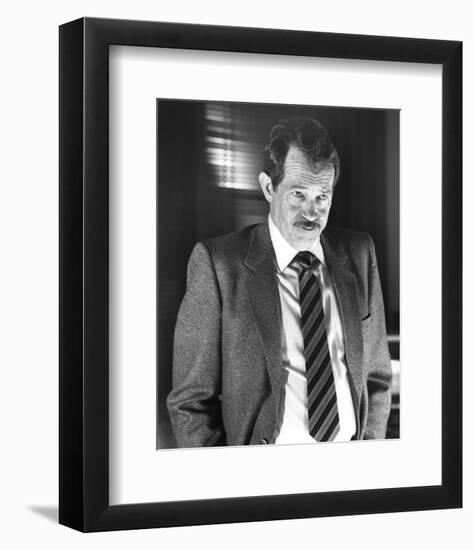 Warren Oates - The Thief Who Came to Dinner-null-Framed Photo