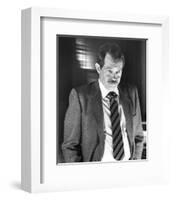 Warren Oates - The Thief Who Came to Dinner-null-Framed Photo