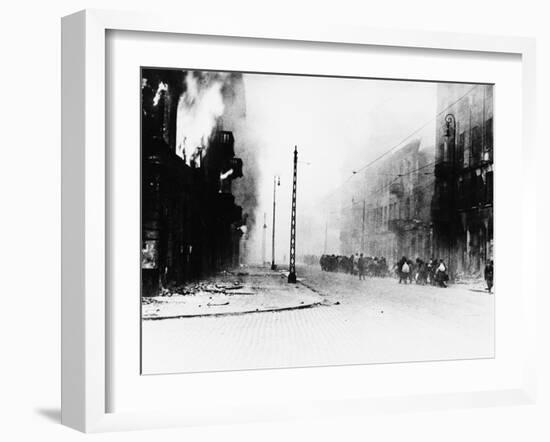 Warsaw Ghetto 1943-null-Framed Premium Photographic Print