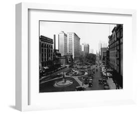 Washington Boulevard, Detroit, 1920-null-Framed Photographic Print