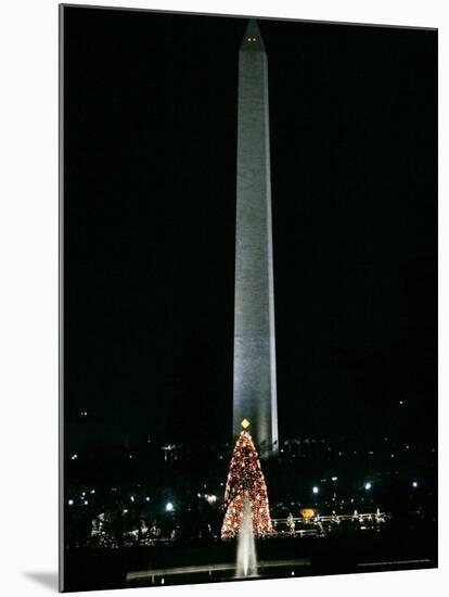 Washington Christmas, Washington, D.C.-Charles Dharapak-Mounted Photographic Print