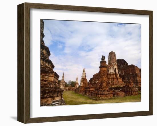 Wat Chaiwatthanaram, Ayutthaya Historical Park, Thailand-Keren Su-Framed Premium Photographic Print