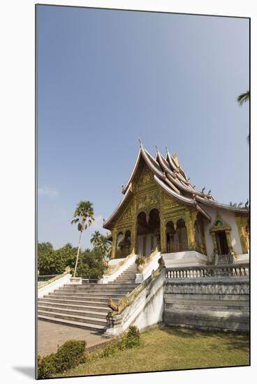 Wat Chum Khong, in the Royal Museum Complex, Luang Prabang, Laos-Robert Harding-Mounted Photographic Print