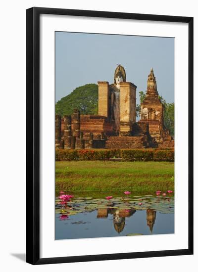 Wat Mahatat, Sukhothai Historical Park, Sukhothai, Thailand, Southeast Asia, Asia-null-Framed Photographic Print