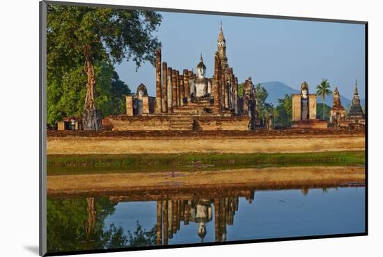 Wat Mahatat, Sukhothai Historical Park, Sukhothai, Thailand, Southeast Asia, Asia-null-Mounted Photographic Print