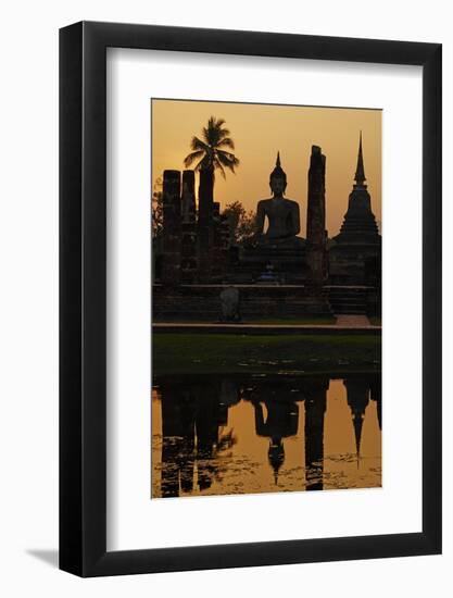 Wat Mahatat, Sukhothai Historical Park, Sukhothai, Thailand, Southeast Asia, Asia-null-Framed Photographic Print