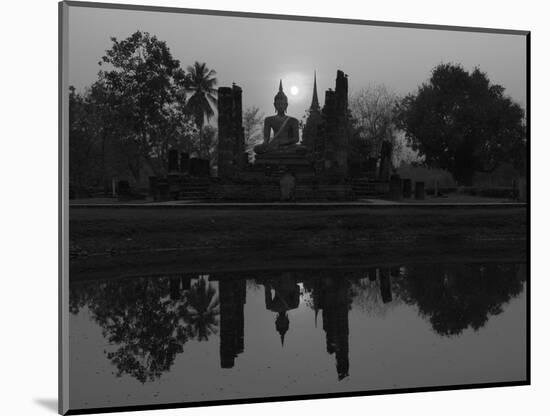 Wat Mahathat, Sukhothai Historical Park, UNESCO World Heritage Site, Sukhothai Province, Thailand,-Ben Pipe-Mounted Photographic Print