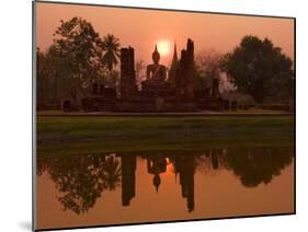 Wat Mahathat, Sukhothai Historical Park, UNESCO World Heritage Site, Sukhothai Province, Thailand,-Ben Pipe-Mounted Photographic Print
