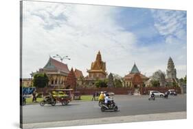 Wat Ounalom, Phnom Penh, Cambodia-null-Stretched Canvas