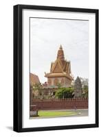 Wat Ounalom, Phnom Penh, Cambodia-null-Framed Giclee Print