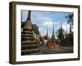 Wat Po, Temple of the Reclining Buddha, Thailand-Carl Mydans-Framed Photographic Print