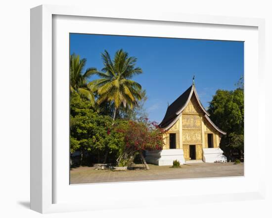 Wat Xieng Thong Buddhist Temple, Luang Prabang, UNESCO World Heritage Site, Laos, Indochina-Matthew Williams-Ellis-Framed Photographic Print