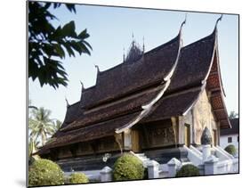 Wat Xieng Thong (Or Temple of Golden City)-null-Mounted Giclee Print