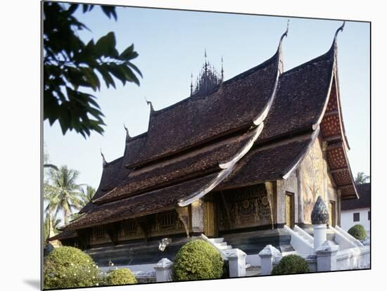 Wat Xieng Thong (Or Temple of Golden City)-null-Mounted Giclee Print