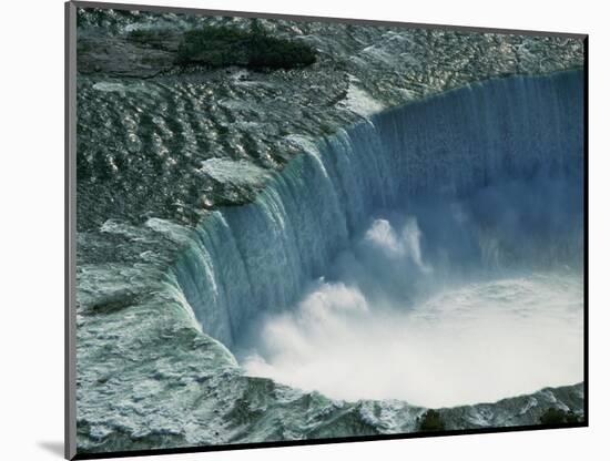 Water Rushing over Horseshoe Falls-Ron Watts-Mounted Photographic Print