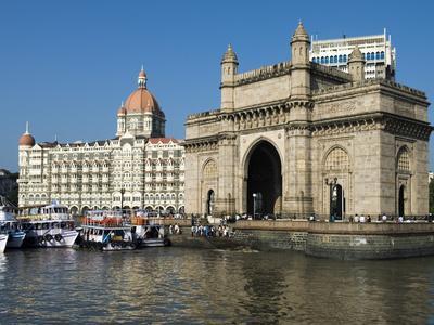 https://imgc.allpostersimages.com/img/posters/waterfront-with-taj-mahal-palace-and-tower-hotel-and-gateway-of-india-mumbai-bombay-india_u-L-PHE0OP0.jpg?artPerspective=n