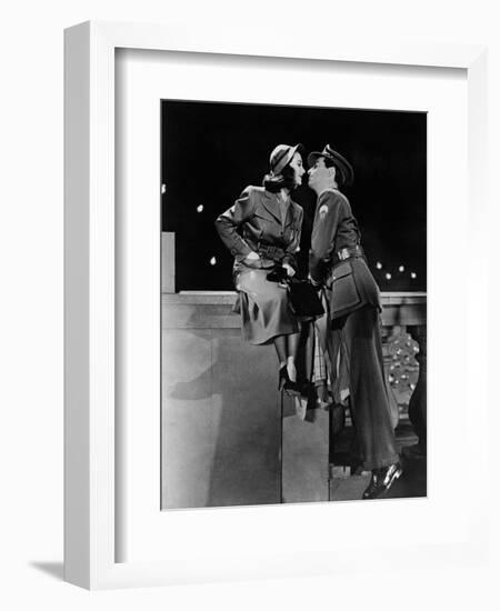 Waterloo Bridge, 1940-null-Framed Photographic Print