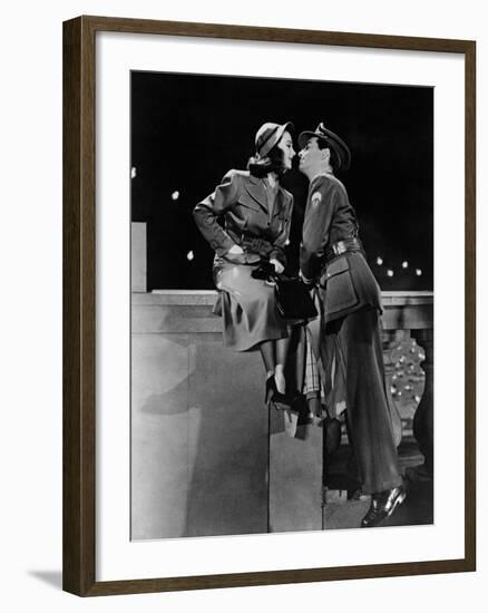 Waterloo Bridge, 1940-null-Framed Photographic Print