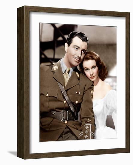 WATERLOO BRIDGE, from left: Robert Taylor, Vivien Leigh, 1940-null-Framed Photo