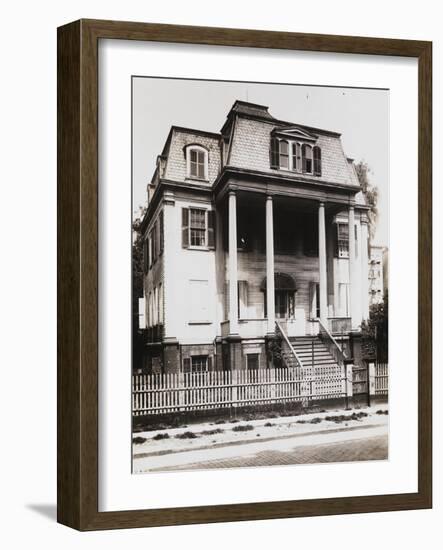 Watt-Pinkney Mansion, 1913-Edwin Levick-Framed Giclee Print