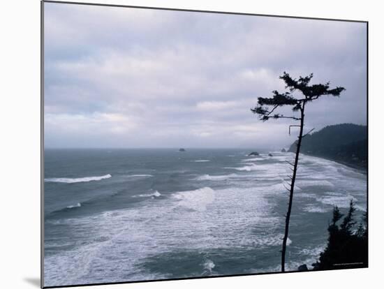 Waves Crashing into Rocks on the Pacific Coast, Oregon, United States of America, North America-Aaron McCoy-Mounted Photographic Print