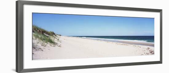 Waves Crashing on the Beach-null-Framed Photographic Print