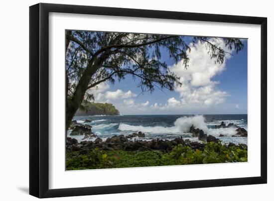 Waves Crashing Upon Rocks, Laupahoehoe Park, Hawaii, USA-Jaynes Gallery-Framed Photographic Print