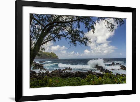 Waves Crashing Upon Rocks, Laupahoehoe Park, Hawaii, USA-Jaynes Gallery-Framed Photographic Print