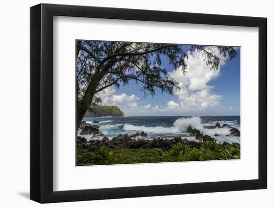 Waves Crashing Upon Rocks, Laupahoehoe Park, Hawaii, USA-Jaynes Gallery-Framed Photographic Print