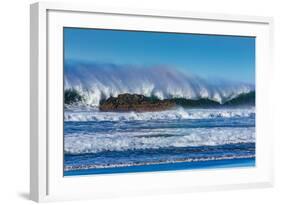Waves in Cayucos I-Lee Peterson-Framed Photo