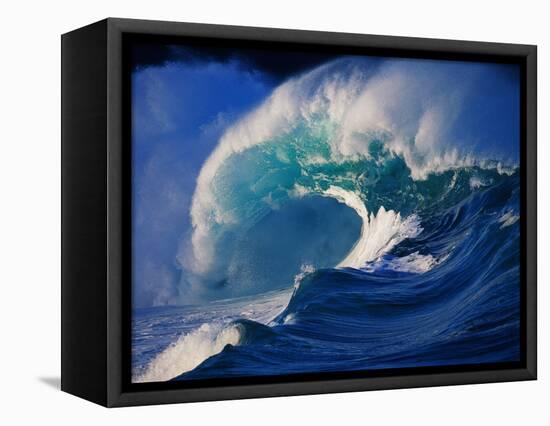 Waves Splashing in the Sea-null-Framed Stretched Canvas