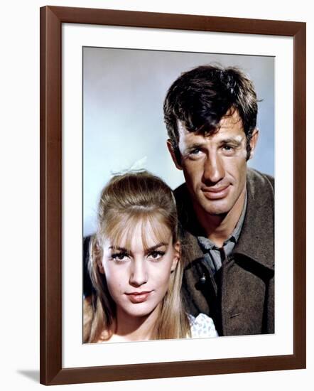 Week end a Zuydcoote by HenriVerneuil with Jean Paul Belmondo and Catherine Spaak, 1964 (photo)-null-Framed Photo