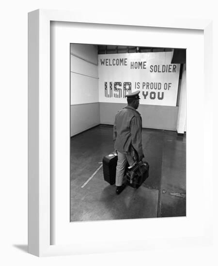 Welcome Home Soldier-Sal Veder-Framed Photographic Print