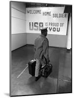 Welcome Home Soldier-Sal Veder-Mounted Photographic Print