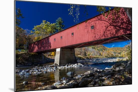 West Cornwall covered bridge over Housatonic River, West Cornwall, Connecticut, USA-null-Mounted Photographic Print