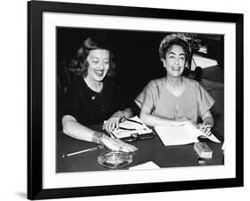 What Ever Happened to Baby Jane?-null-Framed Photo