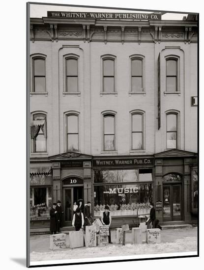 Whitney Warner Publishing Co., Detroit, Mich.-null-Mounted Photo