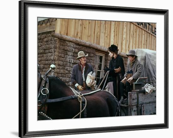 Will Penny by Tom Gries with Charlton Heston and Joan Hackett, 1967 (photo)-null-Framed Photo