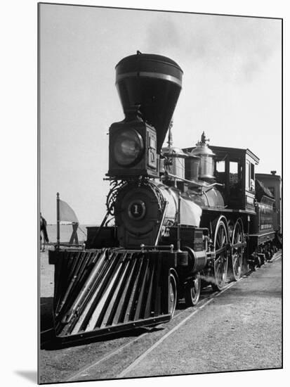 "William Crooks" of Great Northern's St. Paul and Pacific Railroad at the Chicago Railroad Fair-null-Mounted Photographic Print