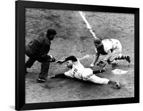 Willie Mays (1931- )-null-Framed Giclee Print