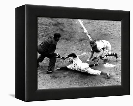 Willie Mays (1931- )-null-Framed Stretched Canvas