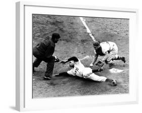 Willie Mays (1931- )-null-Framed Giclee Print