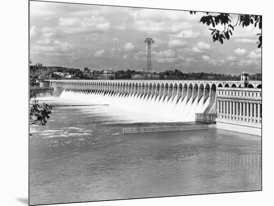 Wilson Dam in Alabama-null-Mounted Photographic Print